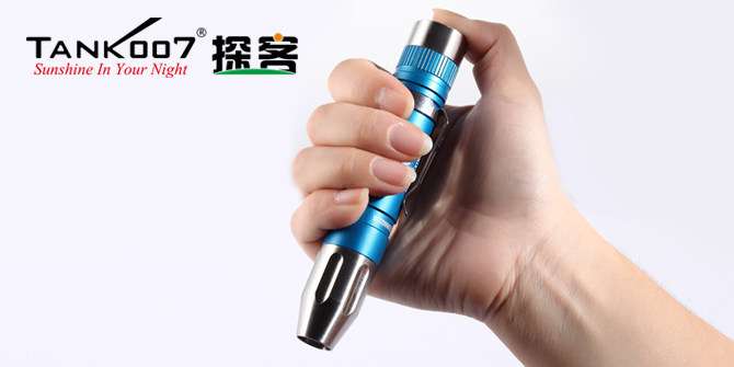新手收藏家必用珠寶玉石鑒定工具——TANK007照玉手電筒！